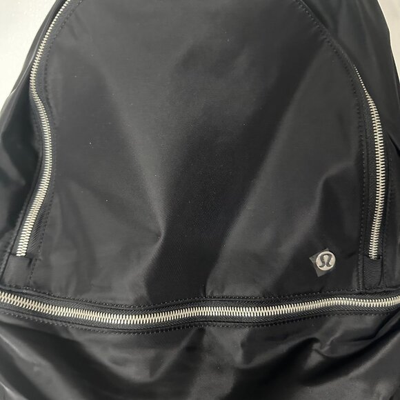 NWOT Lululemon City Adventurer Backpack 20L - Picture 5 of 11